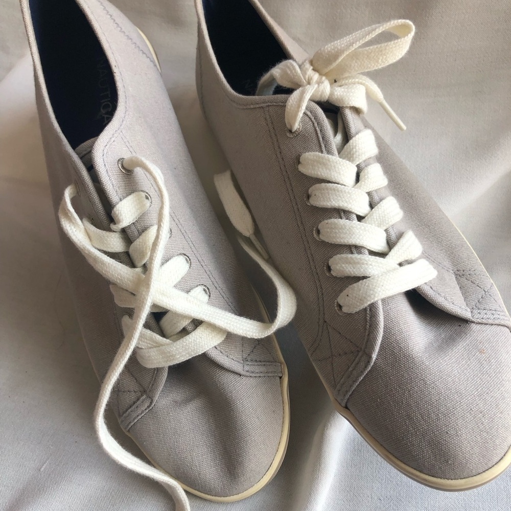 Nautica Gray and White Women's Sneakers